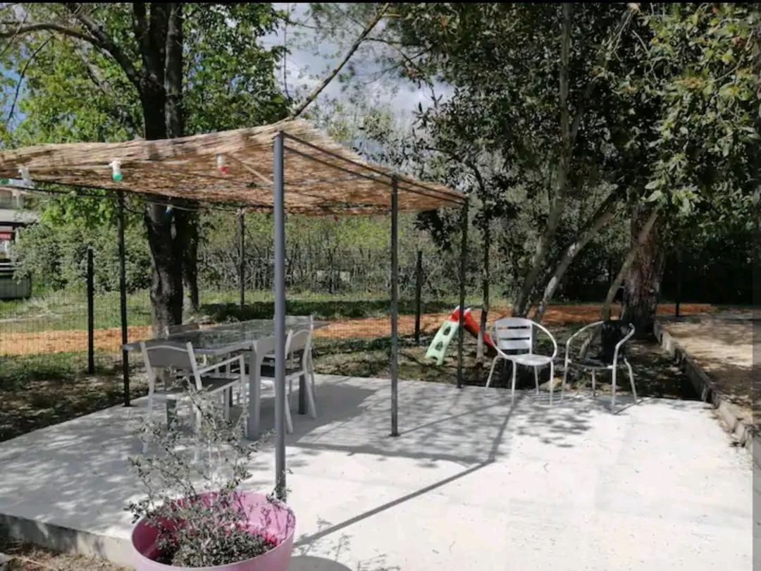 Maison Au Pied Des Cevennes Rousson  Kültér fotó